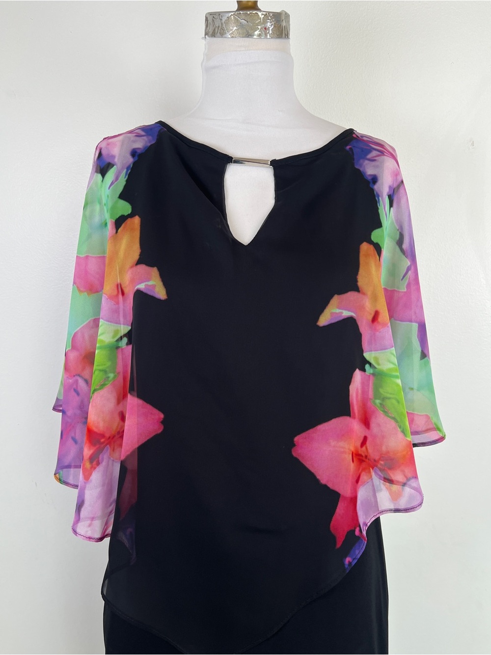 NWT! Joseph Ribkoff Black Dress Colorful Floral Chiffon Butterfly Sleeve Size 10 - Picture 3 of 10